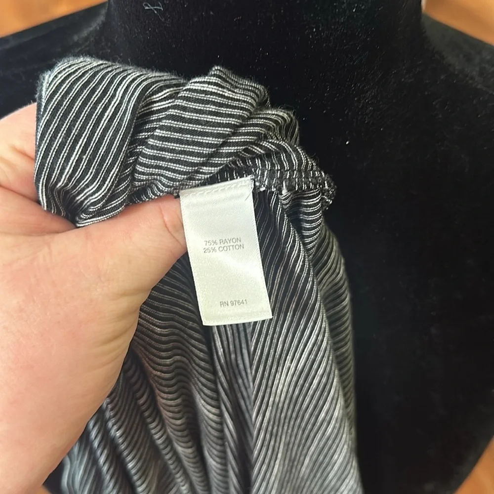 J Jill Striped 3/4 sleeve Shirt - Picture 8 of 8